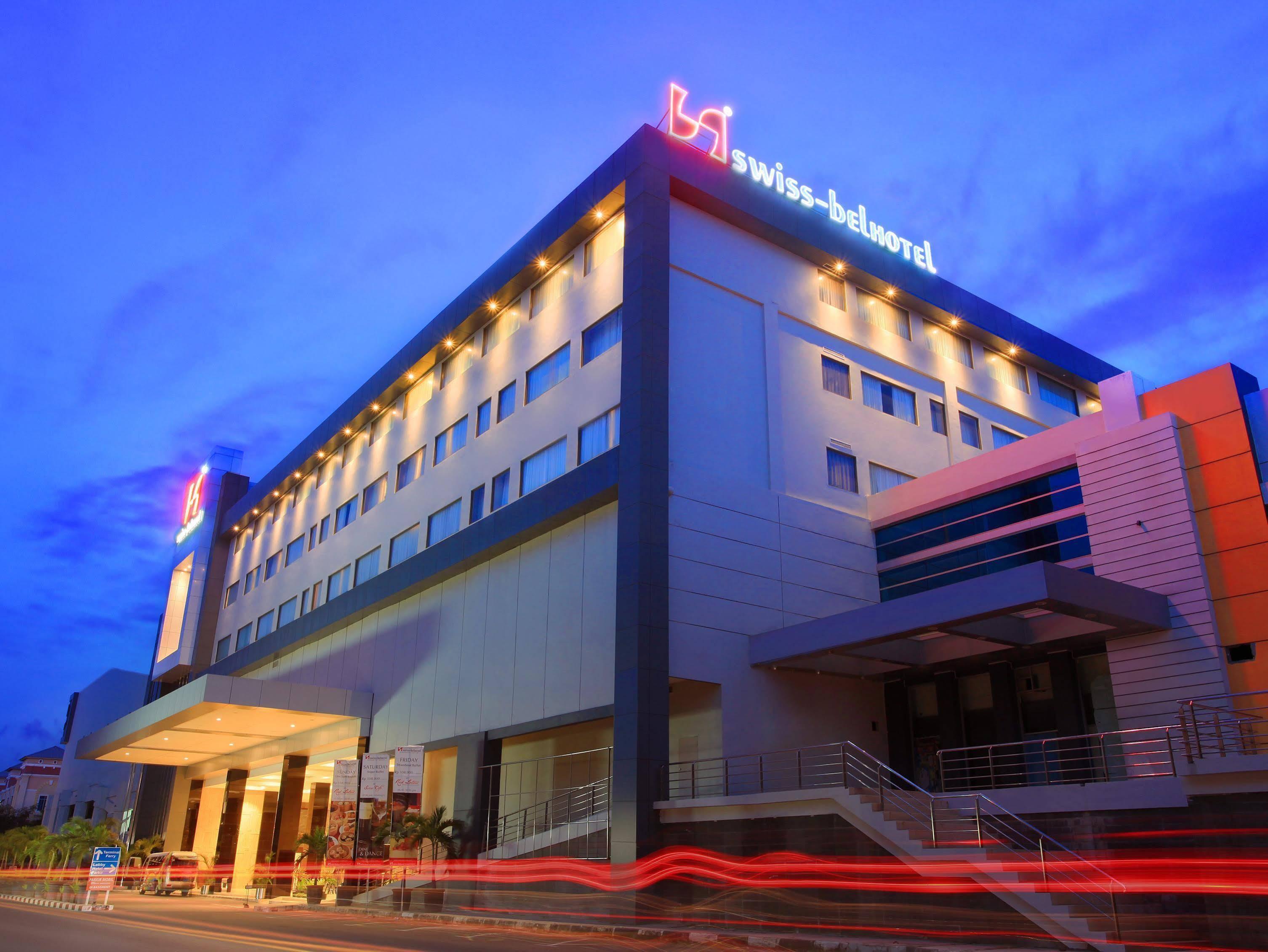 Swiss-Belhotel Harbour Bay Нагоя Екстериор снимка