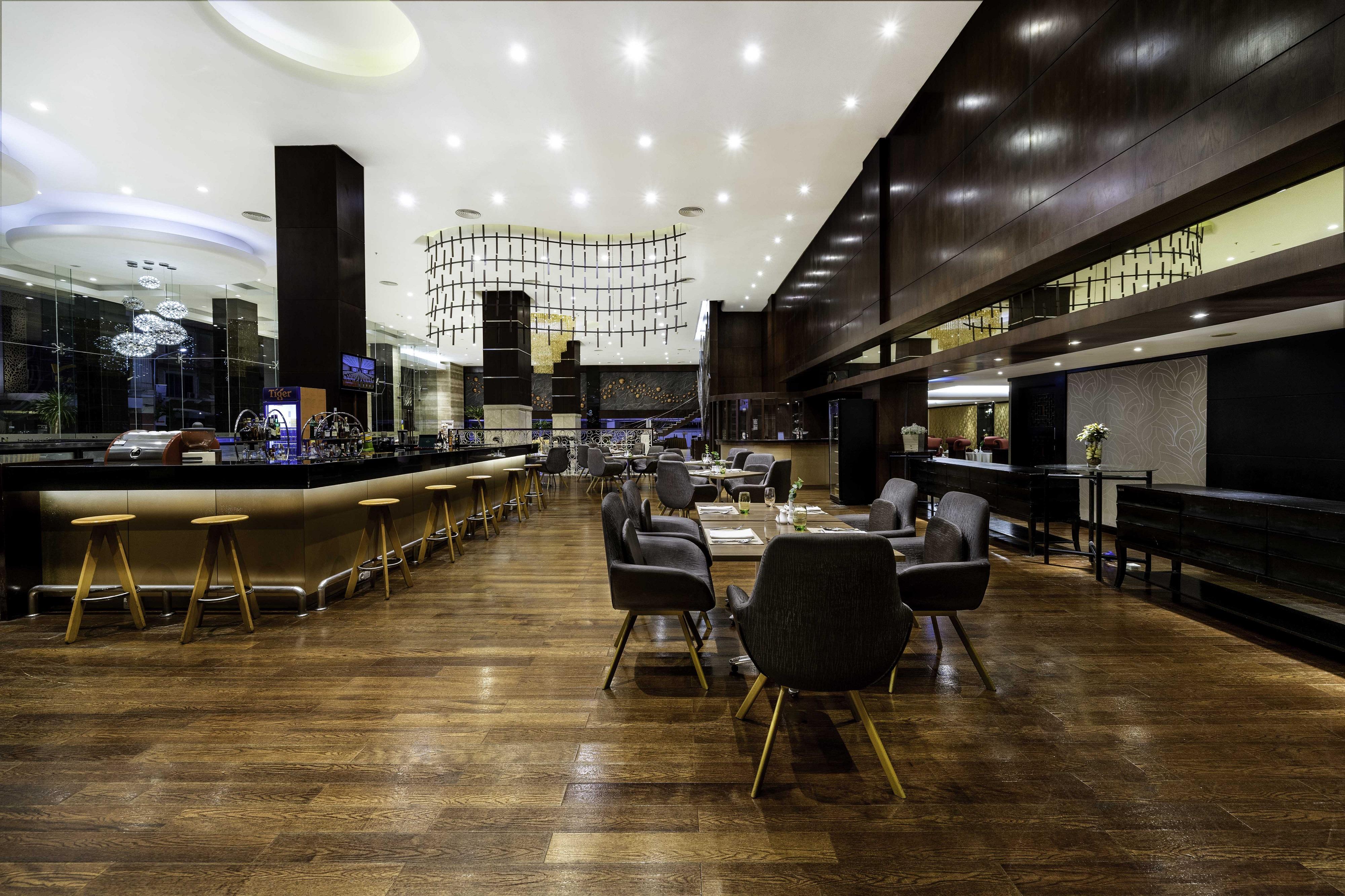 Swiss-Belhotel Harbour Bay Нагоя Екстериор снимка