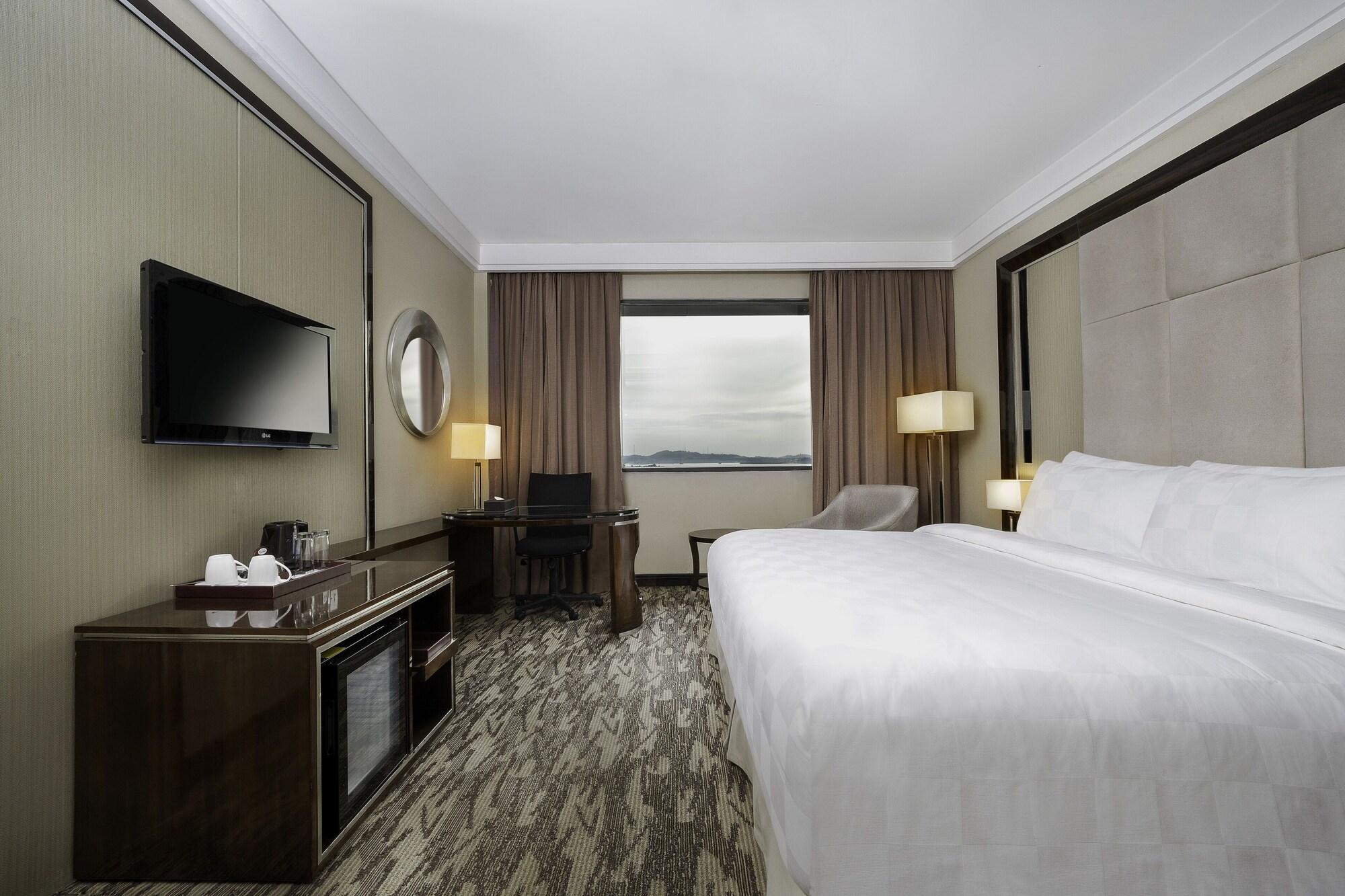 Swiss-Belhotel Harbour Bay Нагоя Екстериор снимка