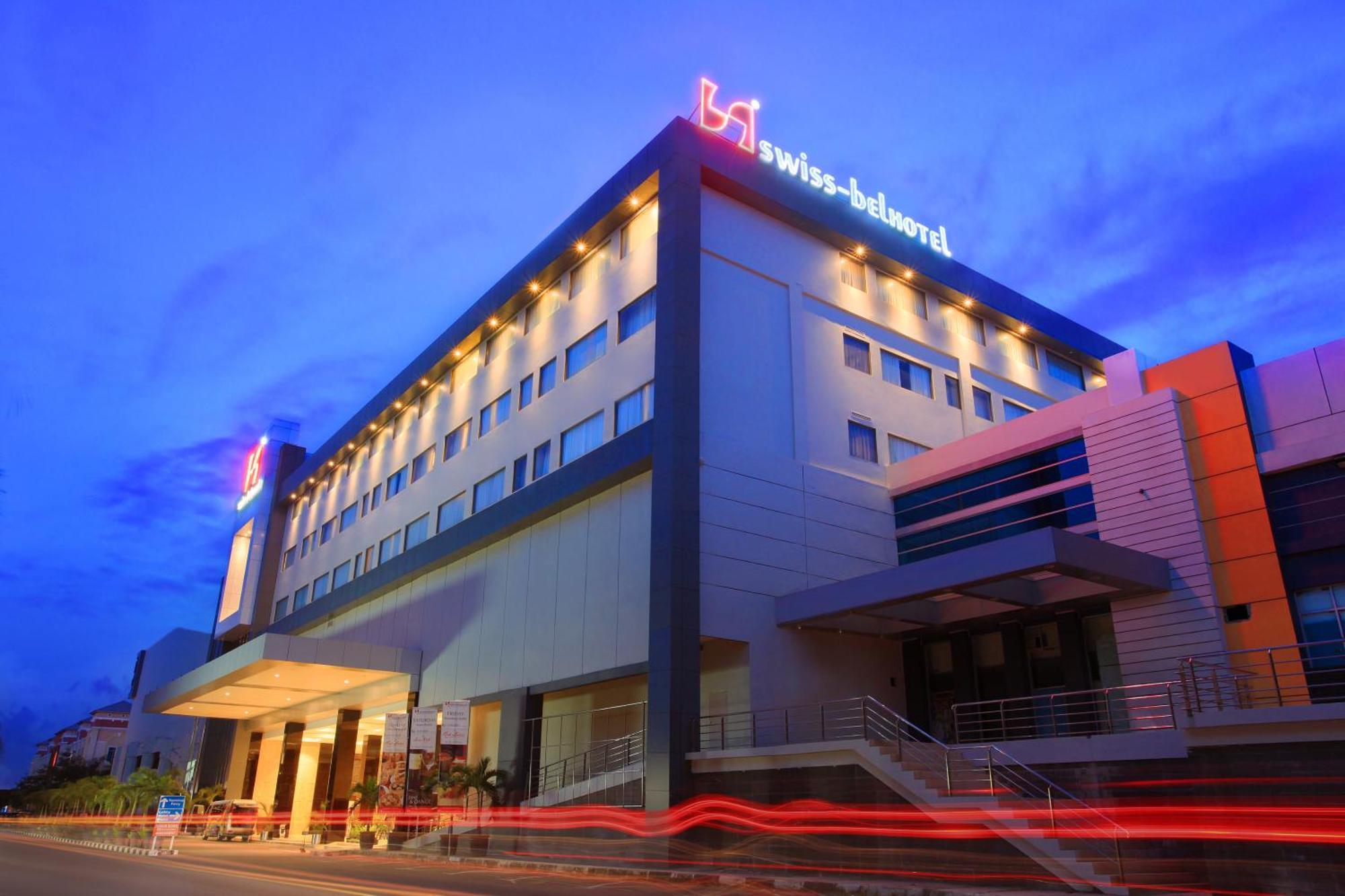 Swiss-Belhotel Harbour Bay Нагоя Екстериор снимка