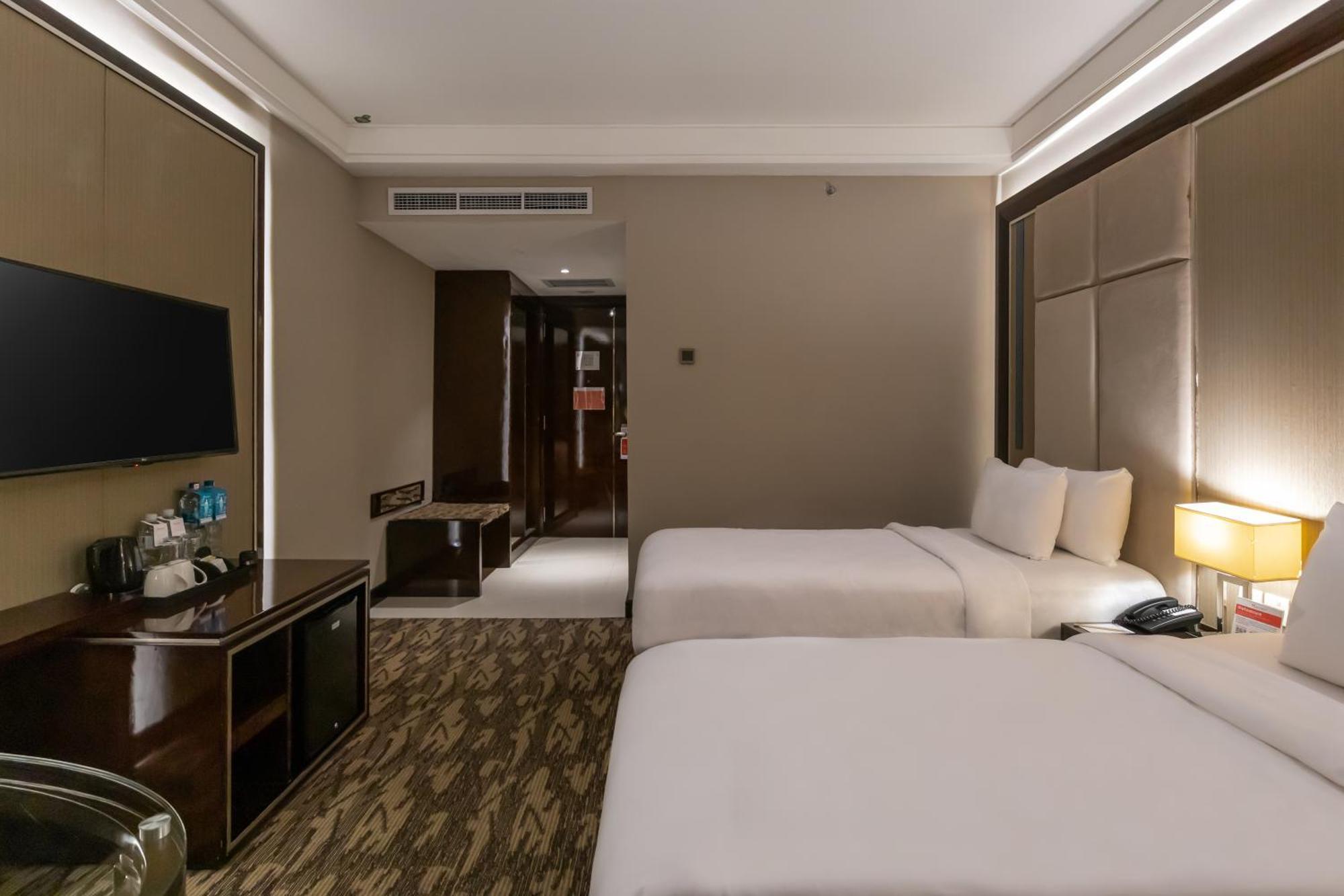 Swiss-Belhotel Harbour Bay Нагоя Екстериор снимка