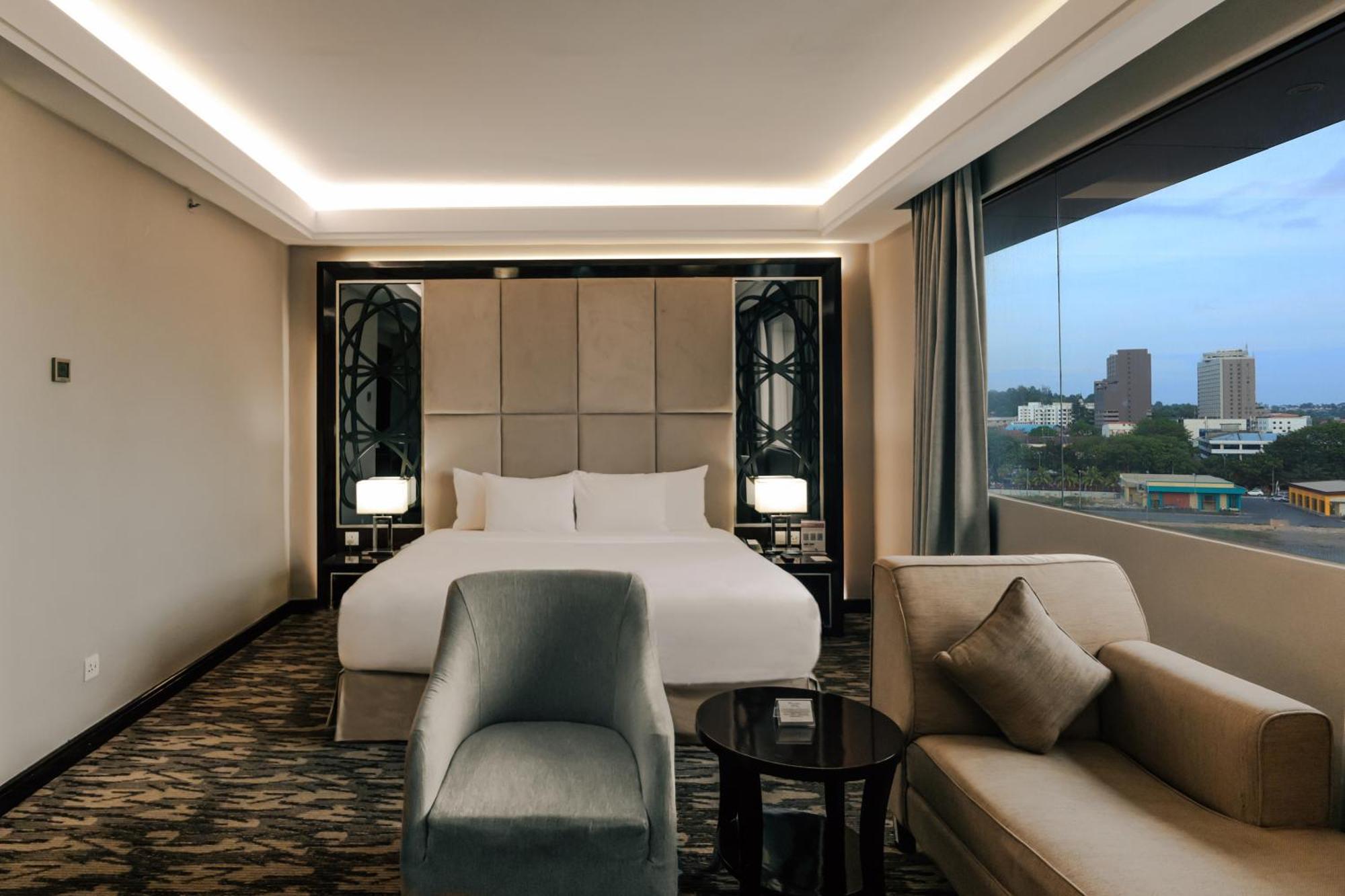 Swiss-Belhotel Harbour Bay Нагоя Екстериор снимка