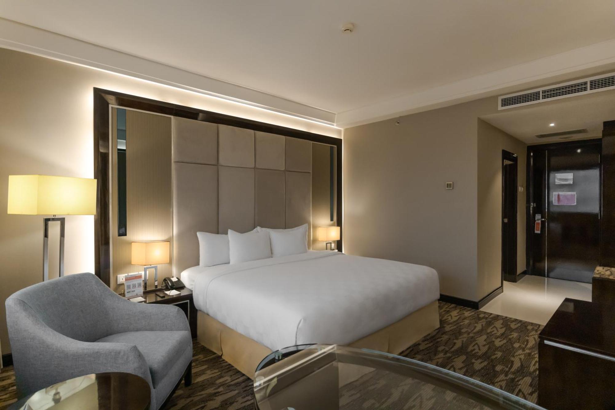 Swiss-Belhotel Harbour Bay Нагоя Екстериор снимка