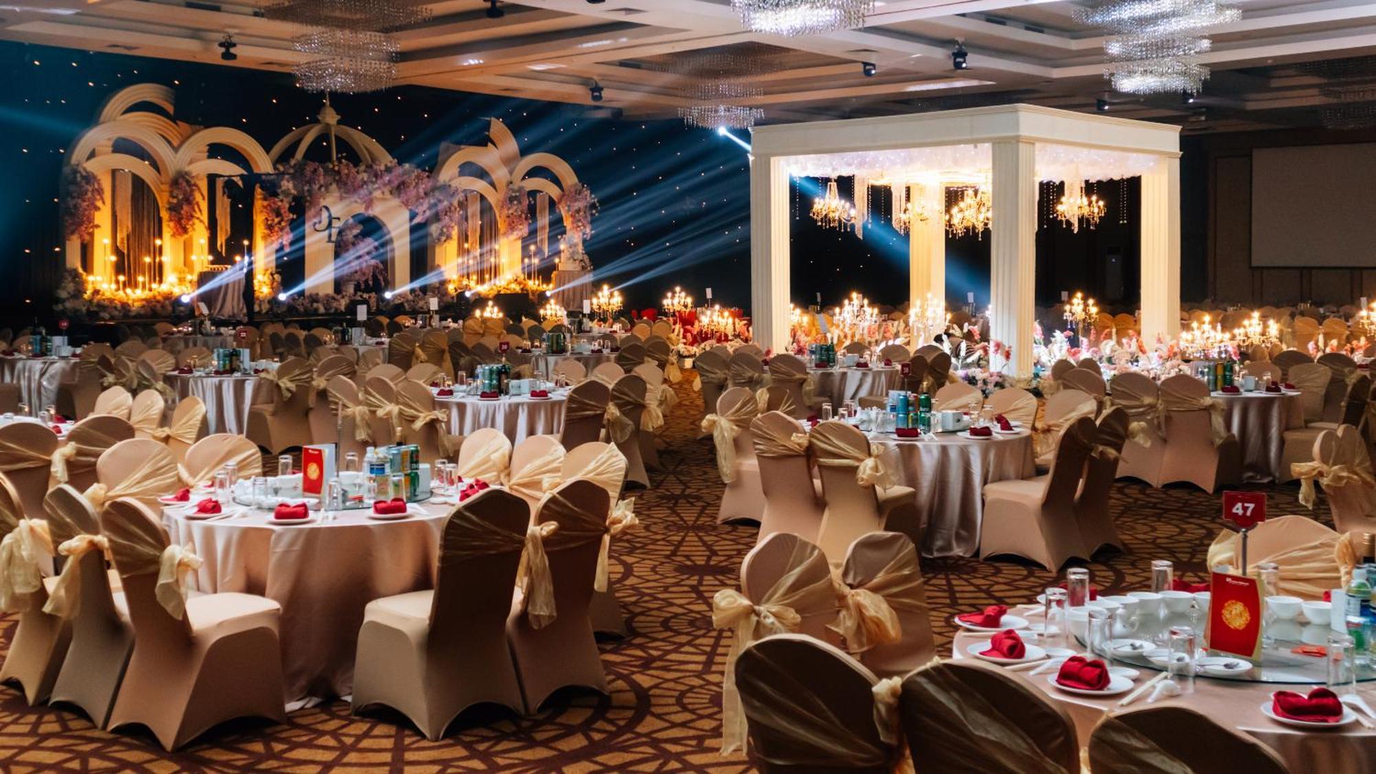 Swiss-Belhotel Harbour Bay Нагоя Екстериор снимка